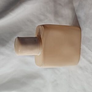 KKW Fragance in Nude Sand